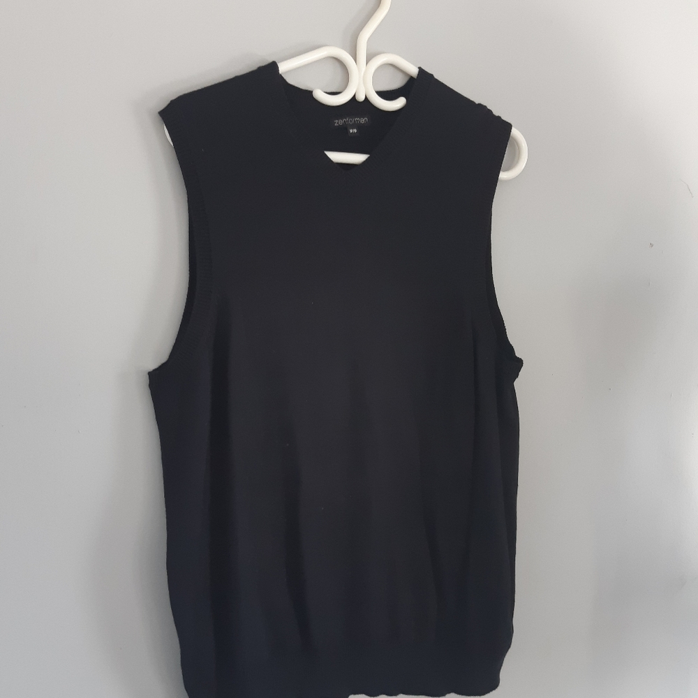 Zenformen sleeveless men's sweater  Size M